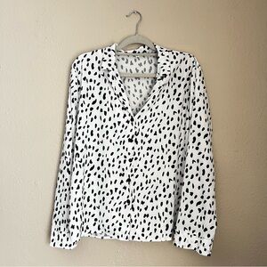 Women’s button up blouse-light weight Stylish Black and White Women's Top